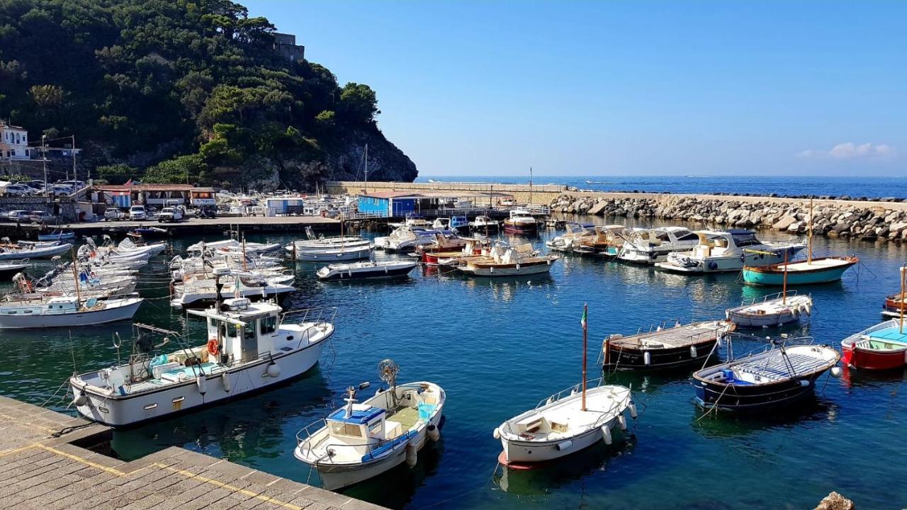 Апартаменты Relais Del Mare Con Terrazza Fronte Mare Free Parking Масса-Лубренсе Экстерьер фото