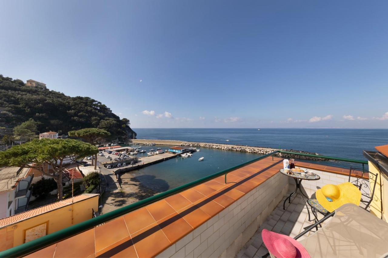 Апартаменты Relais Del Mare Con Terrazza Fronte Mare Free Parking Масса-Лубренсе Экстерьер фото
