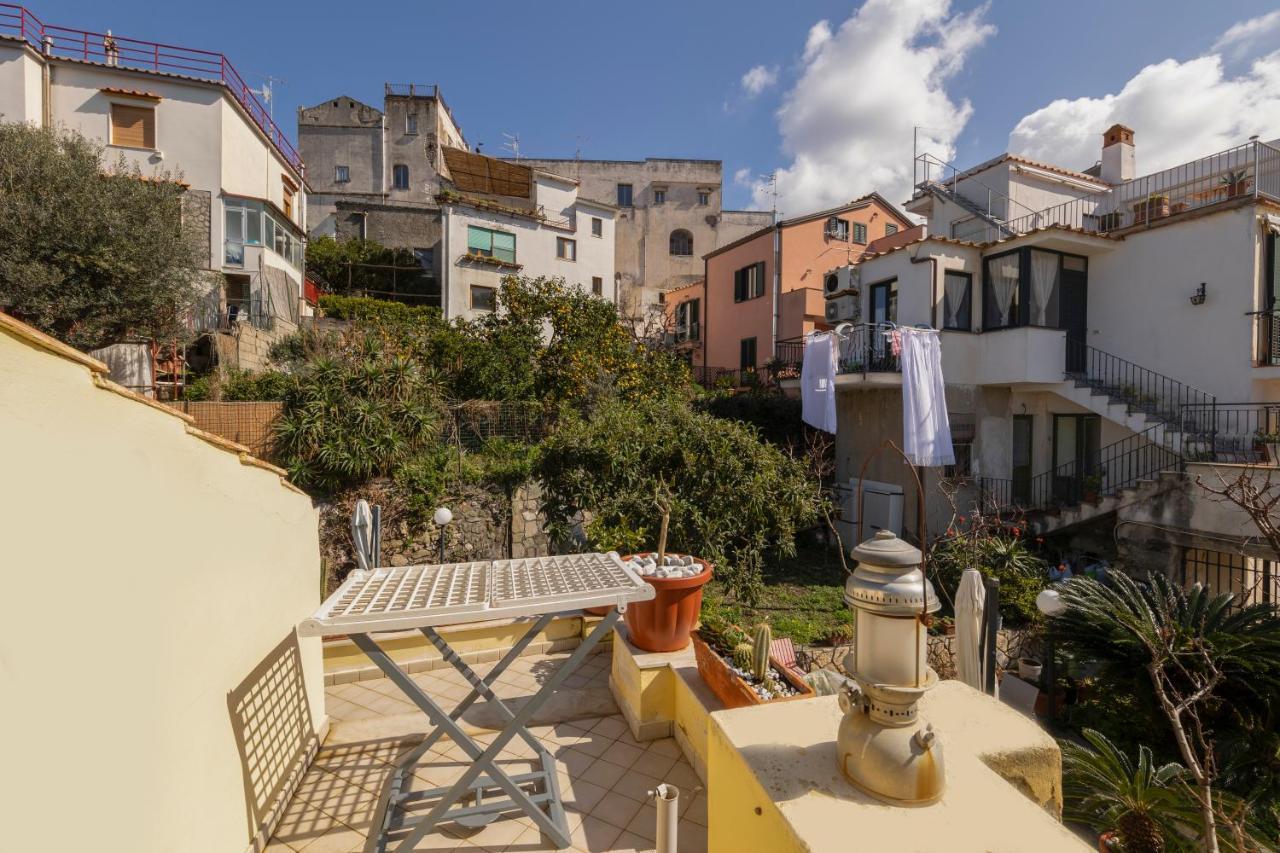 Апартаменты Relais Del Mare Con Terrazza Fronte Mare Free Parking Масса-Лубренсе Экстерьер фото