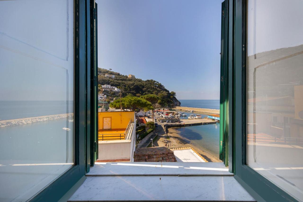 Апартаменты Relais Del Mare Con Terrazza Fronte Mare Free Parking Масса-Лубренсе Экстерьер фото
