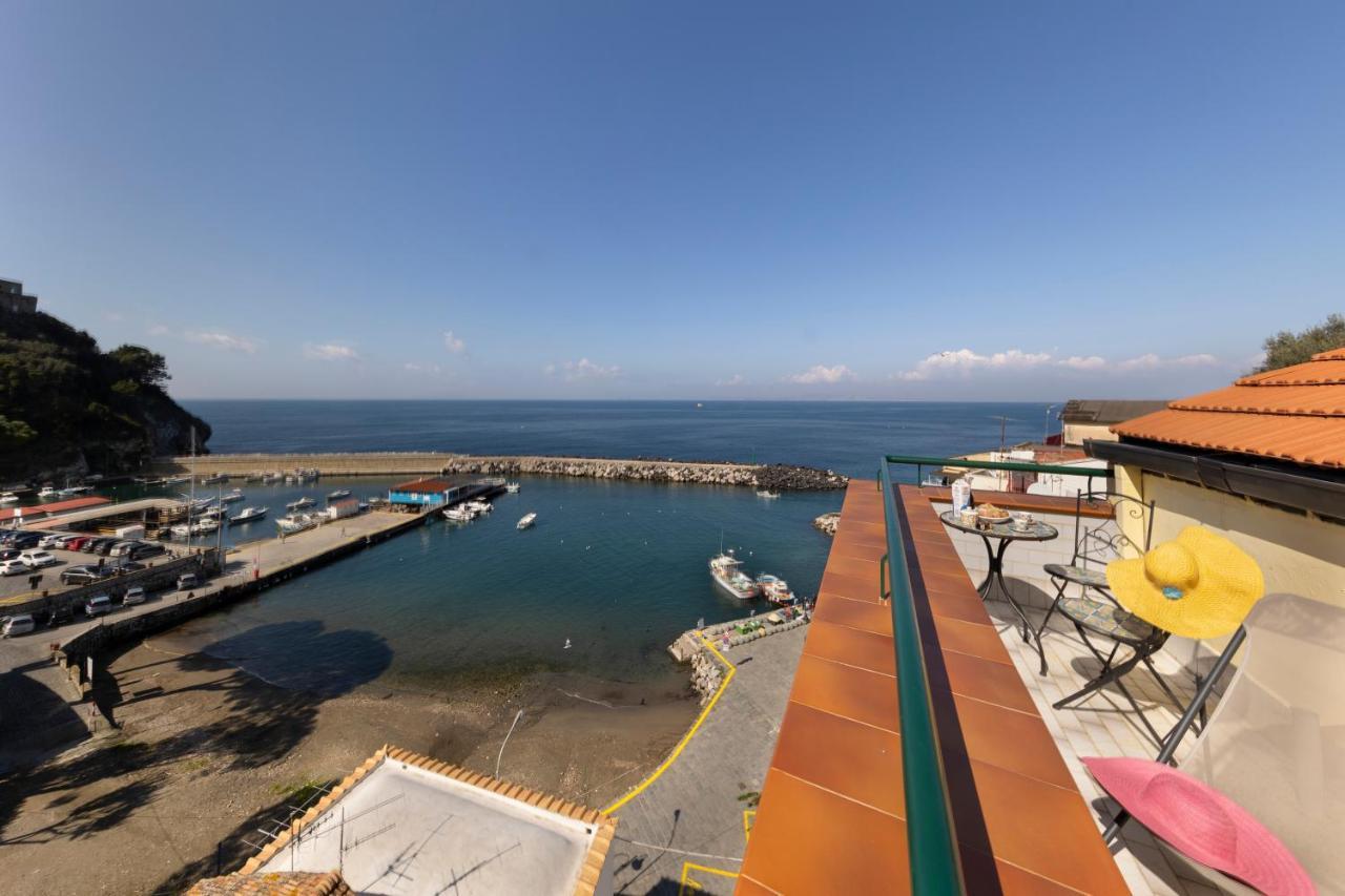 Апартаменты Relais Del Mare Con Terrazza Fronte Mare Free Parking Масса-Лубренсе Экстерьер фото