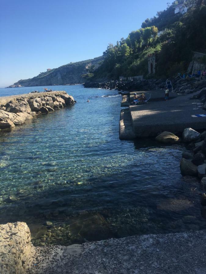 Апартаменты Relais Del Mare Con Terrazza Fronte Mare Free Parking Масса-Лубренсе Экстерьер фото
